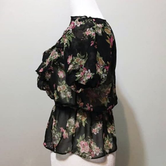 🍒5/$20🍒YDE Black Floral Ruffle Blouse - Picture 2 of 6
